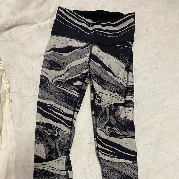 Lululemon running pants - Picture 1 of 2